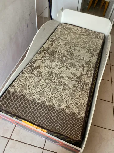Cama infantil de carro