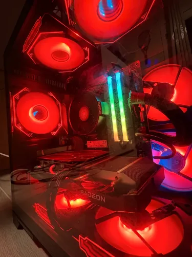 PC Gamer COMPLETO + MONITOR + TECLADO/MOUSE - Ryzen 5 5500 + RX 6600 + 32GB RAM