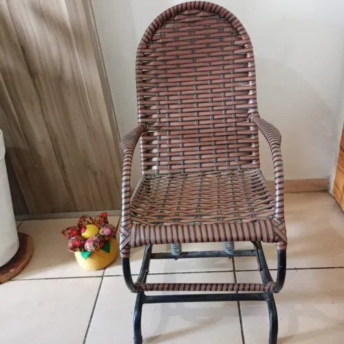 Cadeira de balanço infantil