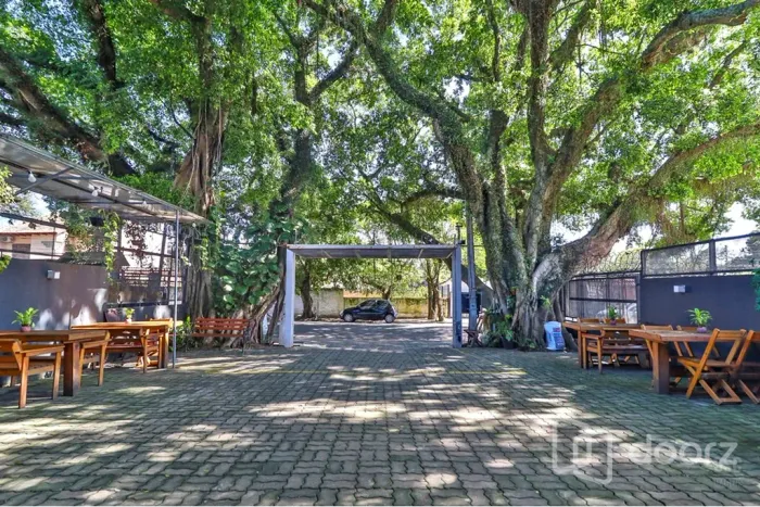 Imóvel na Doutor Pereira Neto com 0 dormitórios e 362m²