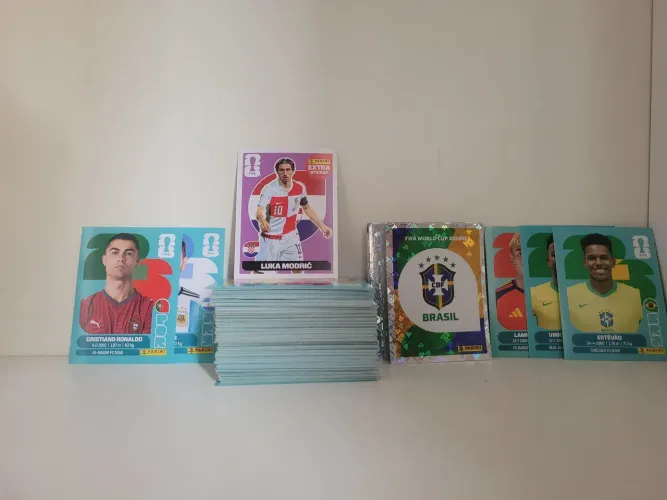 200 Figurinhas Da Copa, 50 Brilhantes, 1 Da Coca-Cola, 1 Legend e Figurinhas De Craques
