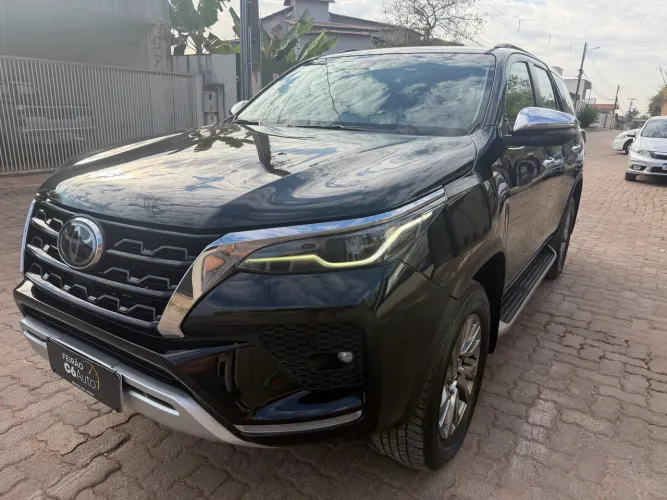 Toyota Hilux SW4 SRX 4X4 2.8 TDI 16V Dies. Aut. 2021