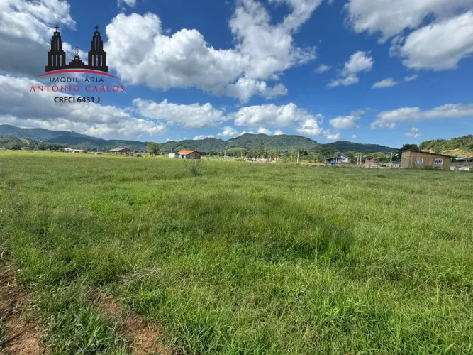 TERRENO A VENDA NA COMUNIDADE DE SÃO MARCOS NA CIDADE DE BIGUAÇU-SC