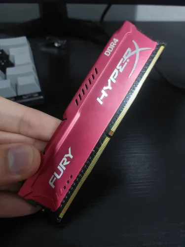 Memória RAM 8 GB DDR4 2400 MHZ