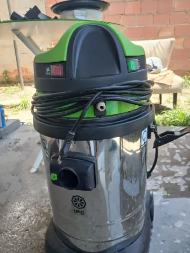 Máquina de Lavagem de Estofados