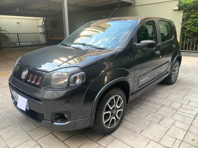 Fiat Uno Sporting 1.4 EVO Fire Flex 8V 4P 2012