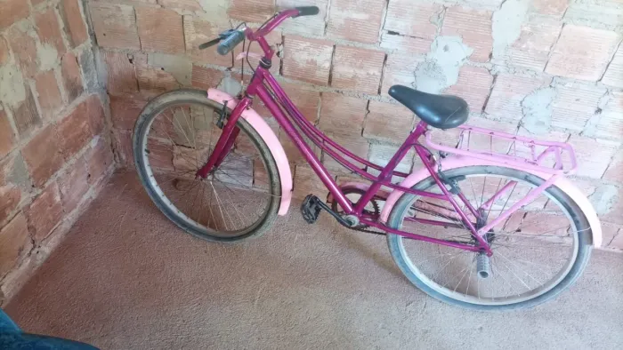 Bicicleta poti rosa parcelo no cartão !