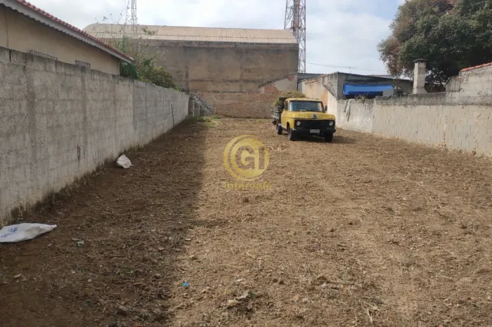 EXCELENTE TERRENO COMERCIAL COM 400 m² PRÓXIMO A SIQUEIRA CAMPOS!!!
