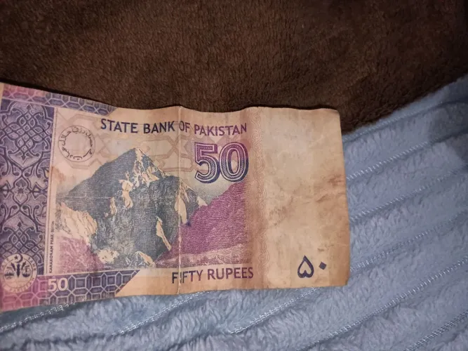 Vende-se nota de R$50 rúpias do Paquistão