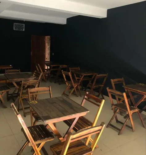 Conjunto de mesa e cadeira