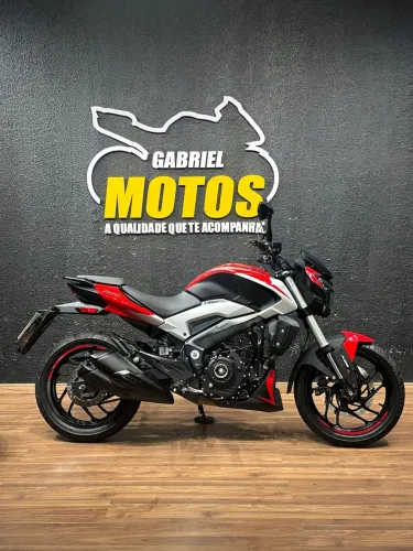 BAJAJ Dominar 250 - 2025