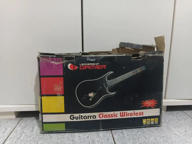 Guitarra Gamer Classic Wireless PC + PS2 na Caixa