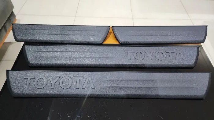 SOLEIRAS TOYOTA HILUX 2016 ATÉ 2026 DAS 4 PORTAS
