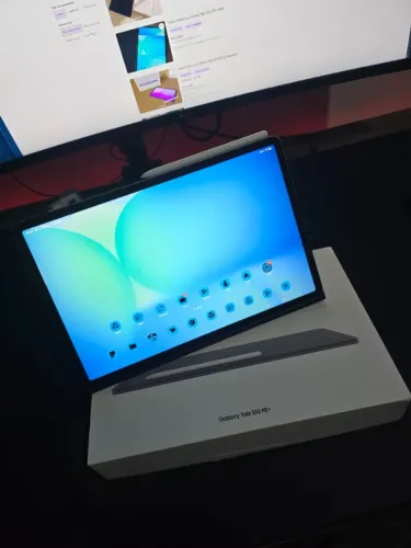 Samsung Galaxy Tab S10 FE+ Wi-Fi com S Pen, capa e caixa