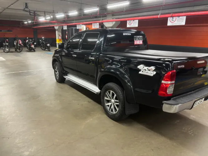 Toyota Hilux CD SRV D4-d 4X4 3.0 TDI Diesel AUT 2012