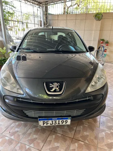 Peugeot 207 XR 1.4 Flex 8V 3P 2011