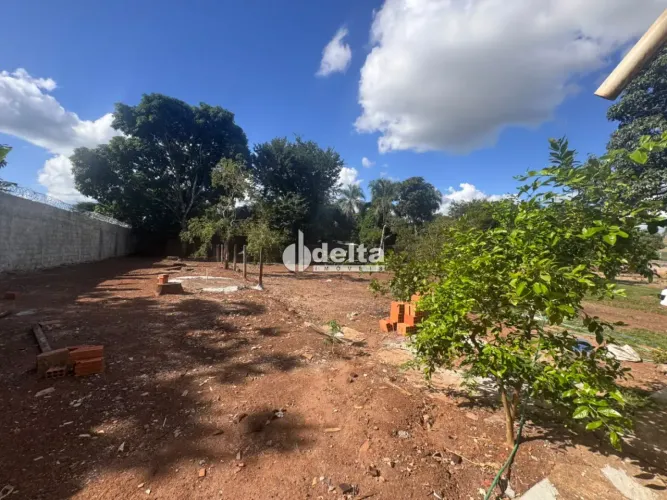 Chácara disponível para venda no bairro Mansões Aeroporto em Uberlândia-MG