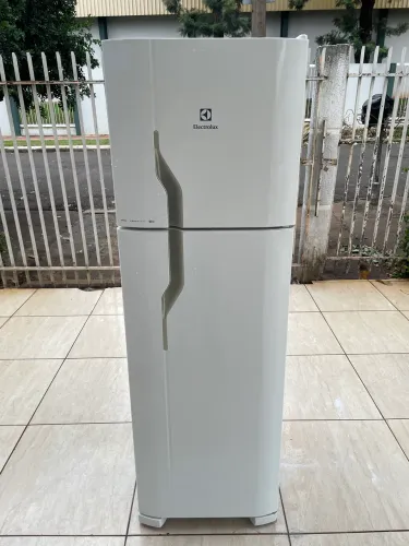Geladeira Electrolux Duplex 261 Litros ( Frost Free )