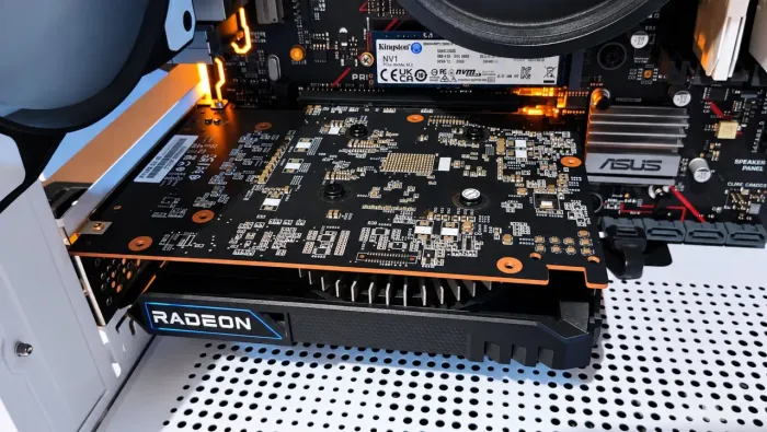 ASRock RX 6400 4GB Challenger ITX - Impecável