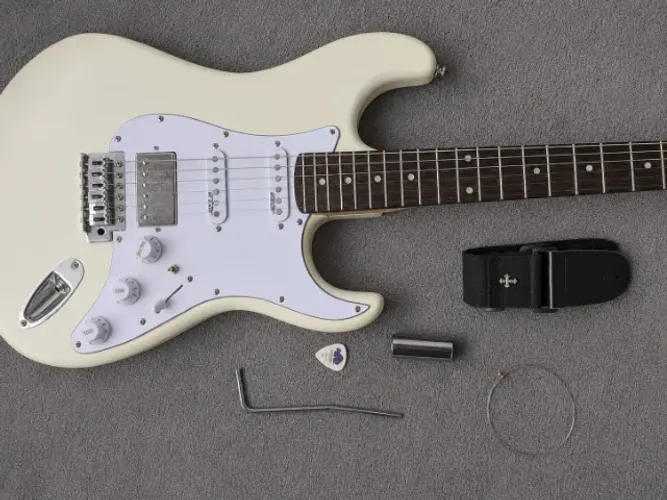 Guitarra Memphis Tagima + BRINDE