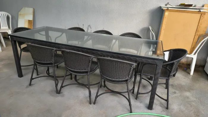 Mesa 8 cadeiras tampo de vidro
