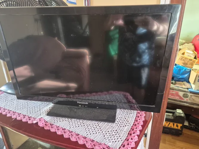 Televisão Panasonic 32 polegadas, hdmi, usb, Conversor digital integrado