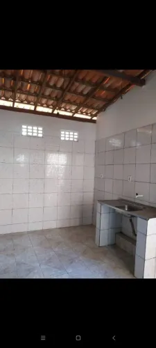 Alugo casa 2/4 na Gabriela