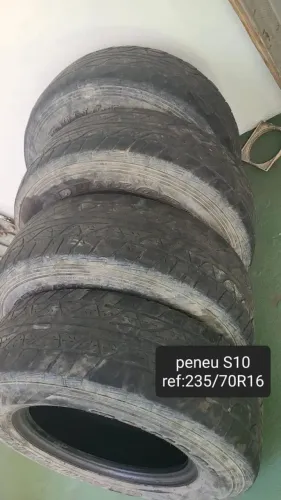 Pneu S10 4 unidades