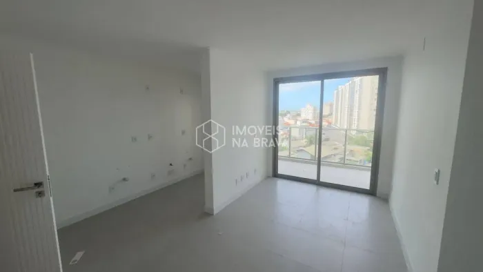 Apartamento à venda com 2 quarto sendo 1 suíte, 1 vaga, São Vicente - Itajaí