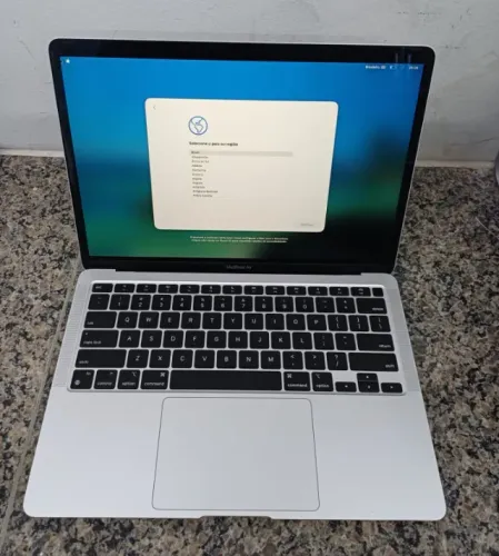 MacBook Air M1, 2020, 8GB RAM, 256GB SSD