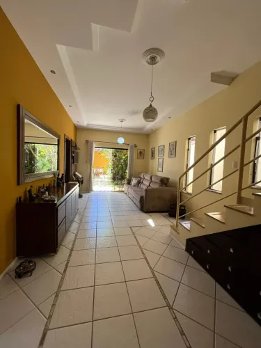 Sobrado com 4 quartos à venda, 222 m² por R$ 1.100.000 - Esplanada Independência - Taubaté
