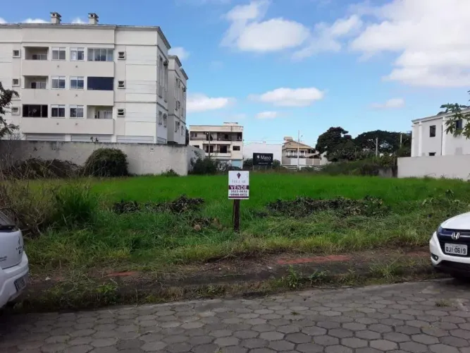 Terreno à venda em Sombrio no bairro Parque das Avenidas