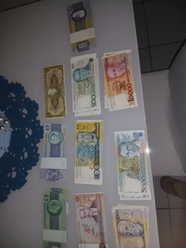 coleção de cedulas antigas (53 cédulas em bom estado)