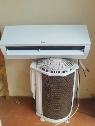 Ar condicionado Philco 12 mil BTUs convencional.Ja entregamos instalado com garantia!!