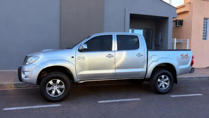 Toyota Hilux CD SRV D4-d 4X4 3.0 TDI Diesel AUT 2009