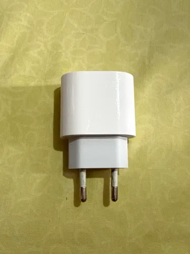 Adaptador Apple USB-C de 20W Original