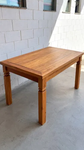 Mesa de Jantar em Peroba Rosa (NOVA)