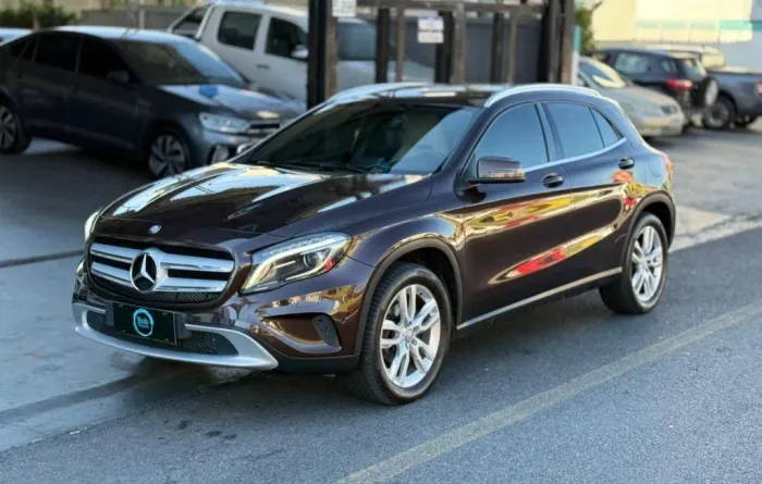 Mercedes-Benz GLA 200 Adv. 1.6/1.6 TB 16V Flex Aut. 2015
