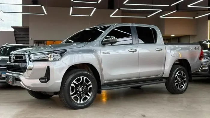 Toyota Hilux CD SRV 4X4 2.8 TDI Diesel Aut. 2024
