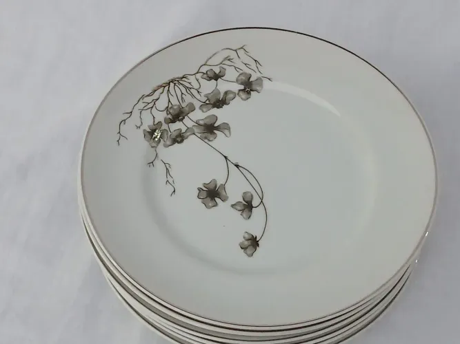 Conjunto Vintage com 6 Pratos sobremesa de Porcelana Steatita Brasil - Floral Delicado