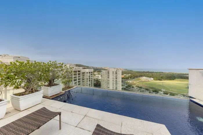 Cobertura duplex à venda no condomínio Riserva Uno, Barra da Tijuca.