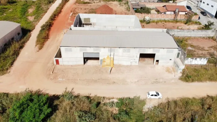 Excelente Oportunidade - Galpão para Locação ou Venda no Bairro Fernão Dias, Esmeraldas, M