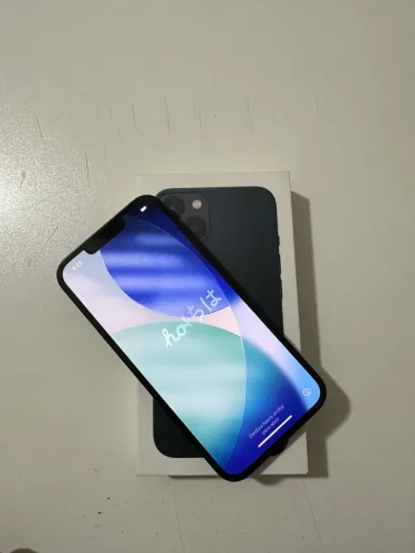 iPhone 13 preto, 87% saude de bateria, celular tá novinho!