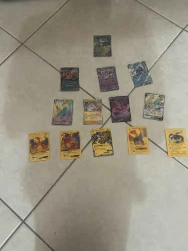 13 cartas Pokémon rara