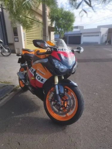 VENDO - CBR 1000RR FIREBLADE 