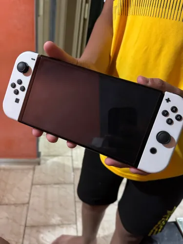 Nintendo Switch Oled - Cor Branco 64Gb