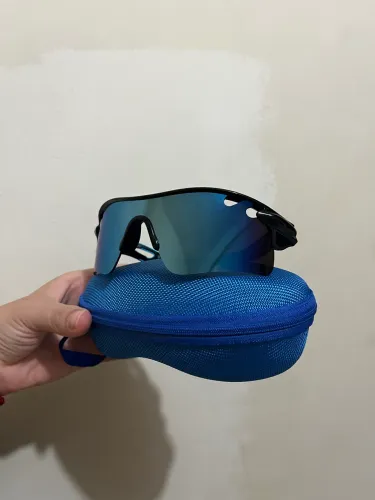 Óculos esportivo