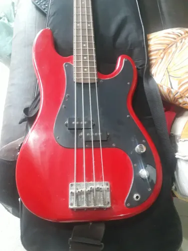 Baixo Samick Precision 