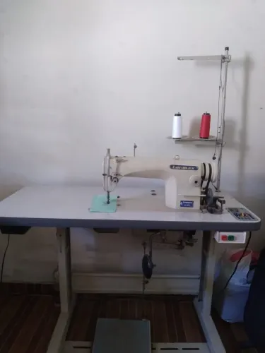 Maquina de costura reta industrial