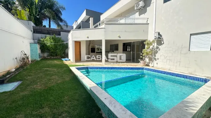 CASA PARA LOCAÇÃO NO SWISS PARK COM 236 M², PISCINA E 4 DORMITÓRIOS